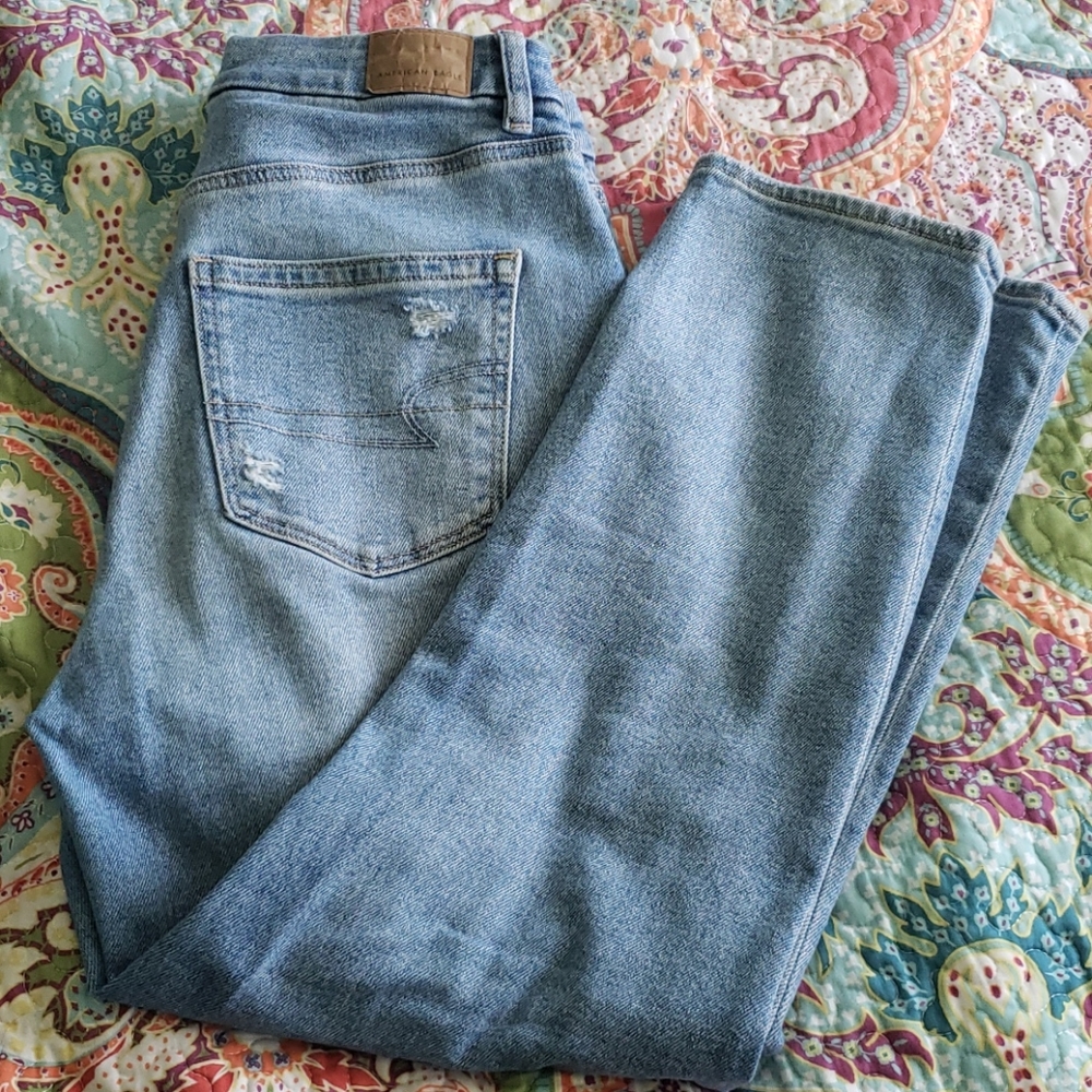 American Eagle Curvy Mom Jean (short)